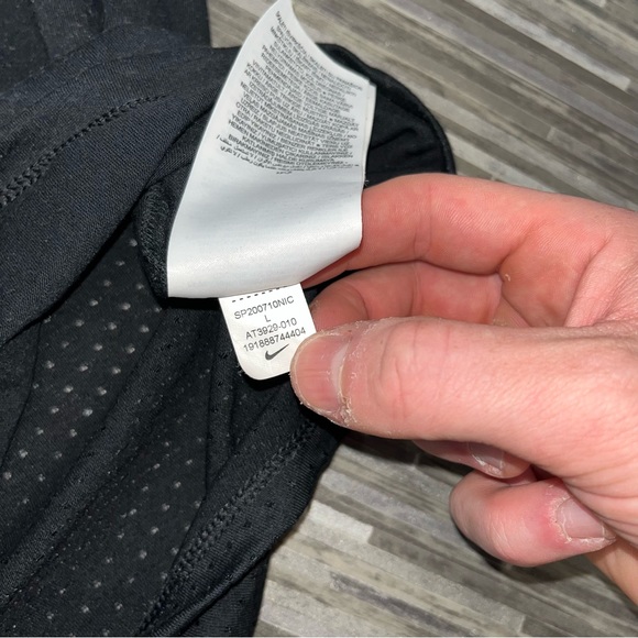 Nike Running Miler 1.0 Breathe DriFit T-Shirt in Black - Picture 4 of 5